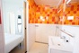 Das Badezimmer des Behindertengerechtes Ferienhauses fr 4 Personen in Callantsoog und Holland